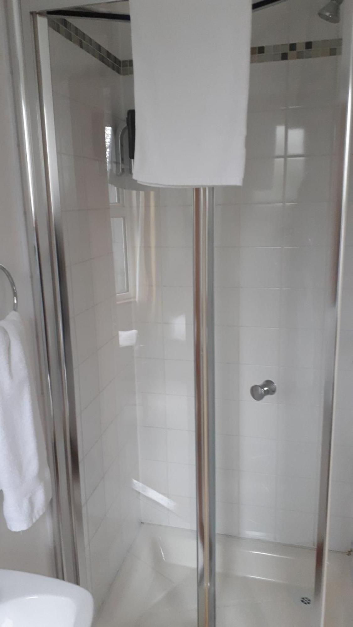 Bay View Guesthouse Голуэй Экстерьер фото
